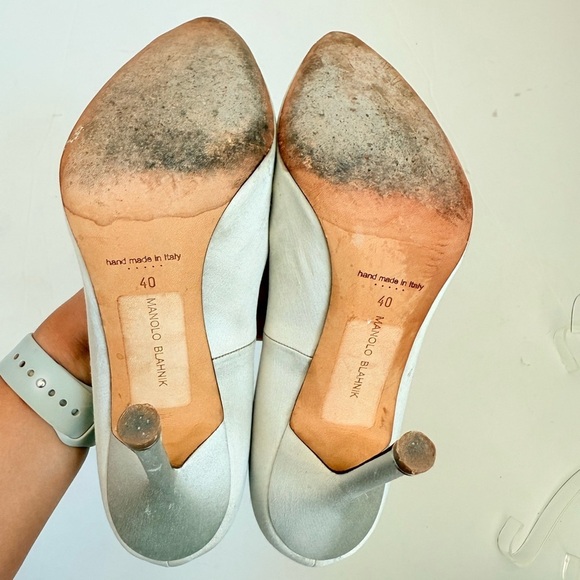 Manolo Blahnik Gray Satin floral Hangisi 90mm crystal embellished pumps EU 40 - Picture 10 of 13